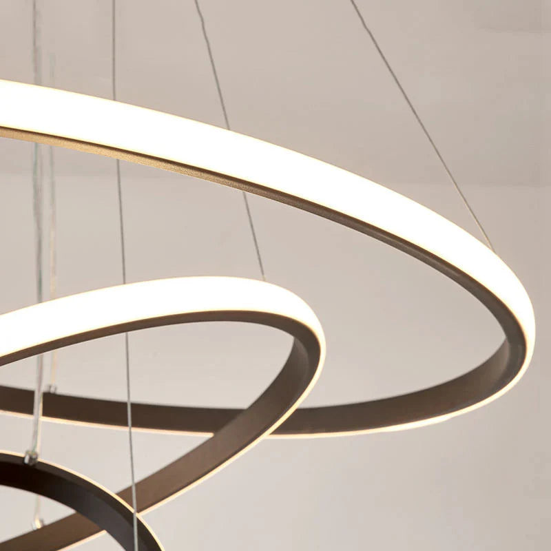 Designerska lampa wisząca LED żyrandol – nowoczesna forma pierścieni 3D