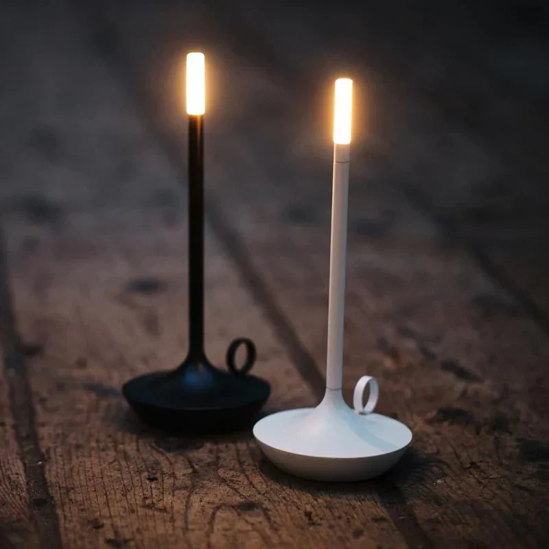 Minimalistyczna lampa stołowa LED z dotykowym włącznikiem w kształcie świecy