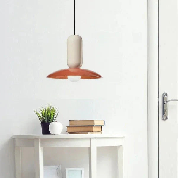 Kolorowa Lampa Wisząca w Stylu Retro-Nowoczesnym