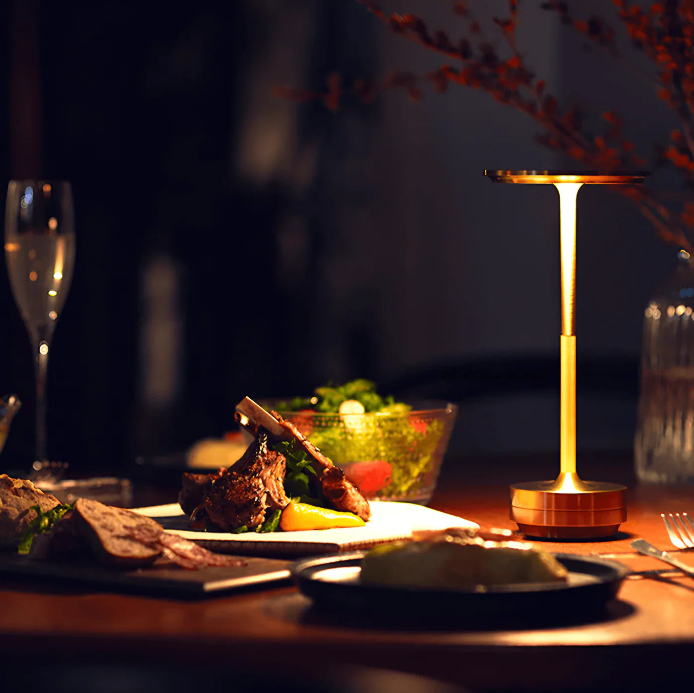 Elegancka lampka stołowa LED – metalowa, ładowana USB, nowoczesny design