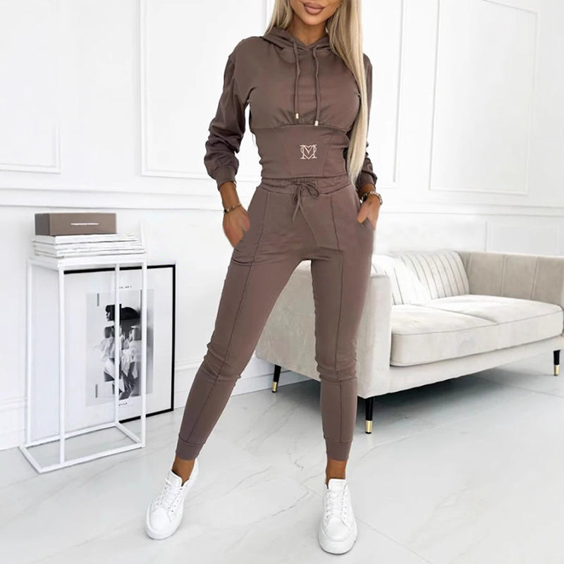 Gienia – Elegancki i wygodny dres