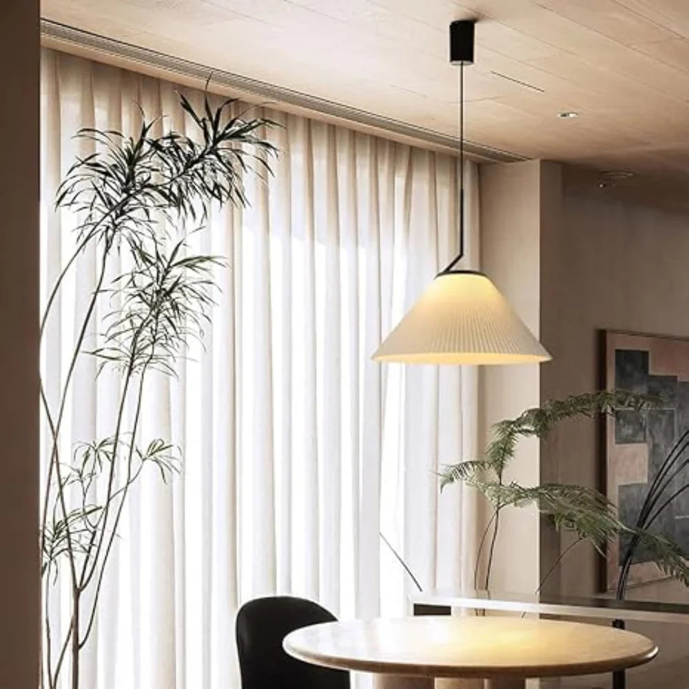 Minimalistyczna Lampa Wisząca z Tkaninowym Kloszem