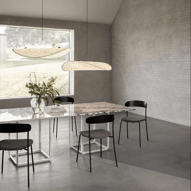 Designerska lampa wisząca Japandi w formie podłużnego panelu – nowoczesna elegancja