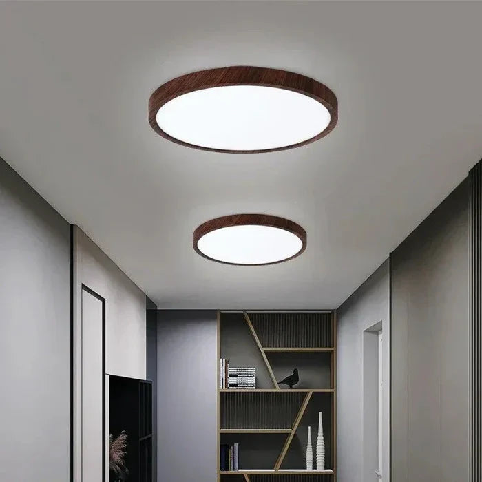 Nowoczesna okrągła lampa sufitowa LED z drewnianą ramą