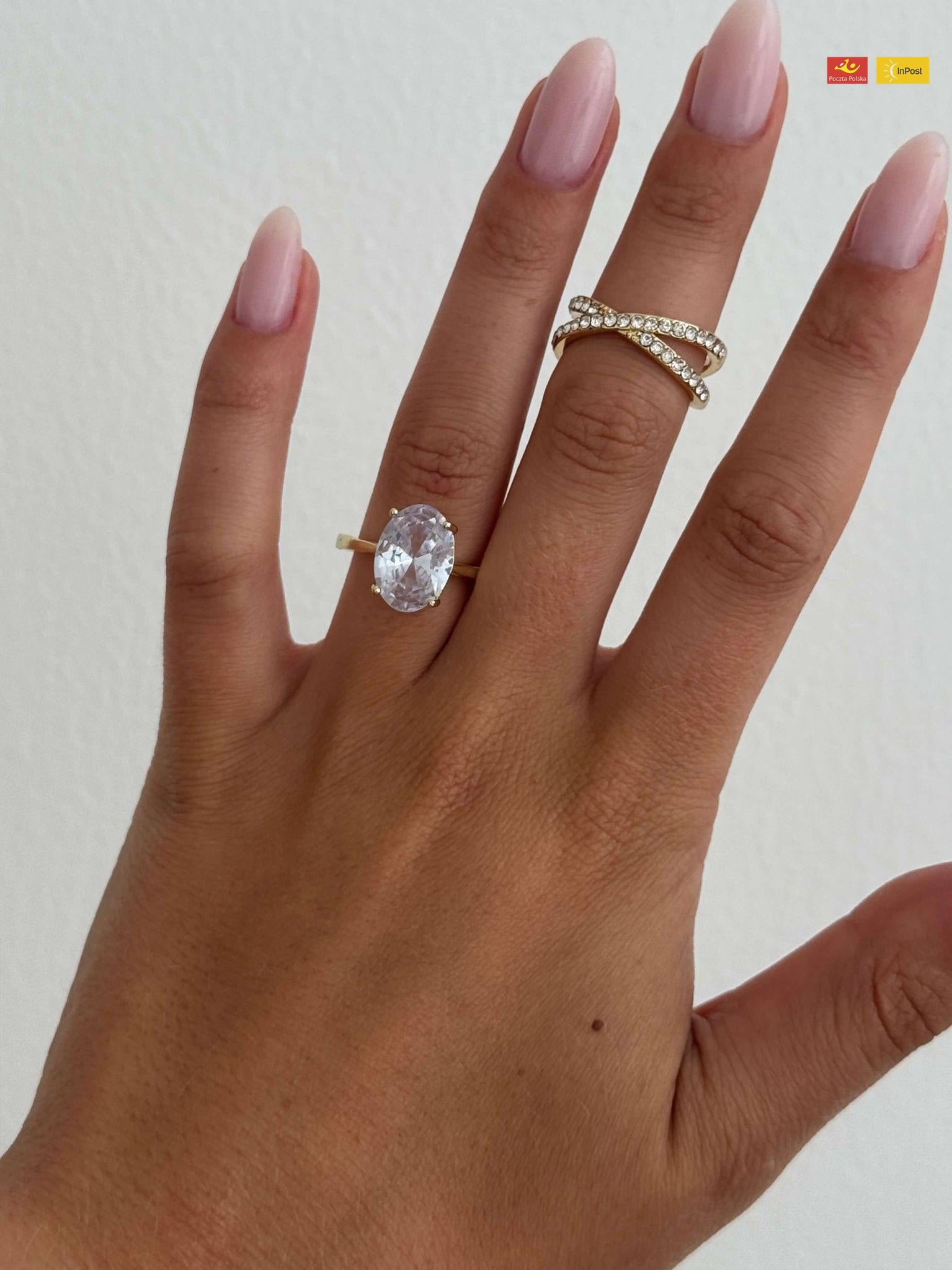 Pierścionek z owalnym cyrkonem Avianna