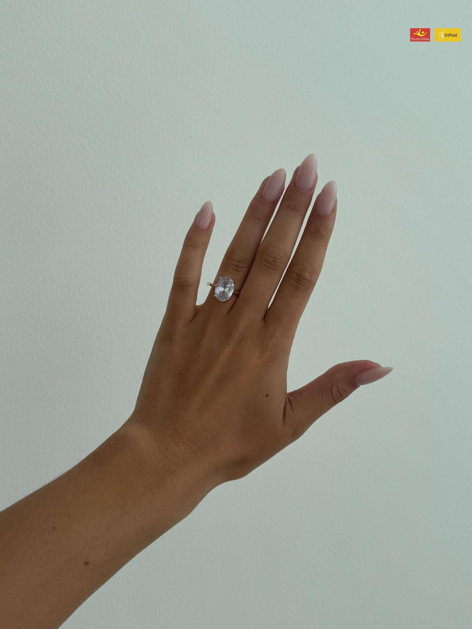 Pierścionek z owalnym cyrkonem Avianna